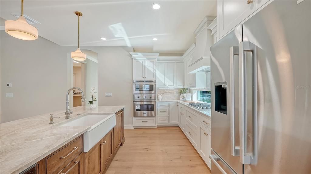 For Sale: $3,890,000 (6 beds, 4 baths, 4755 Square Feet)