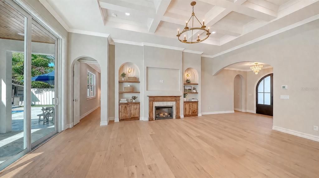 For Sale: $3,890,000 (6 beds, 4 baths, 4755 Square Feet)