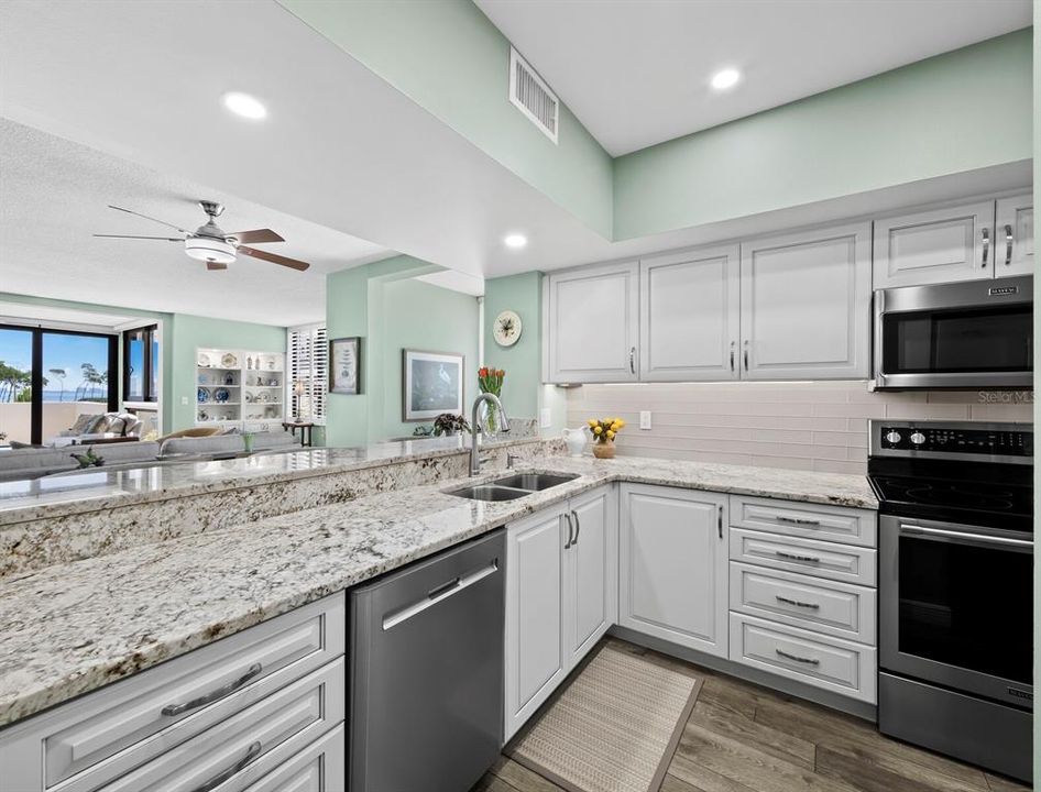 En Venta: $899,000 (2 camas, 2 baños, 1715 Pies cuadrados)