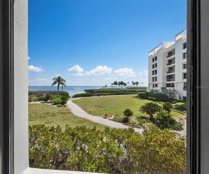 En Venta: $899,000 (2 camas, 2 baños, 1715 Pies cuadrados)