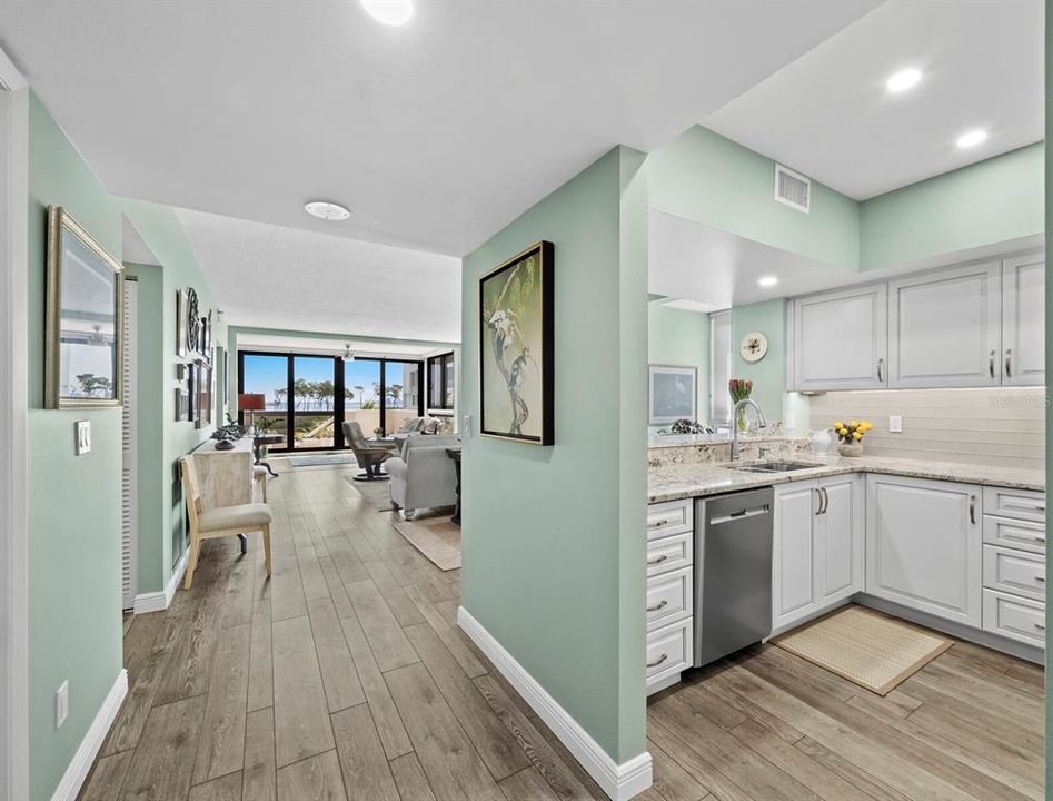 En Venta: $899,000 (2 camas, 2 baños, 1715 Pies cuadrados)