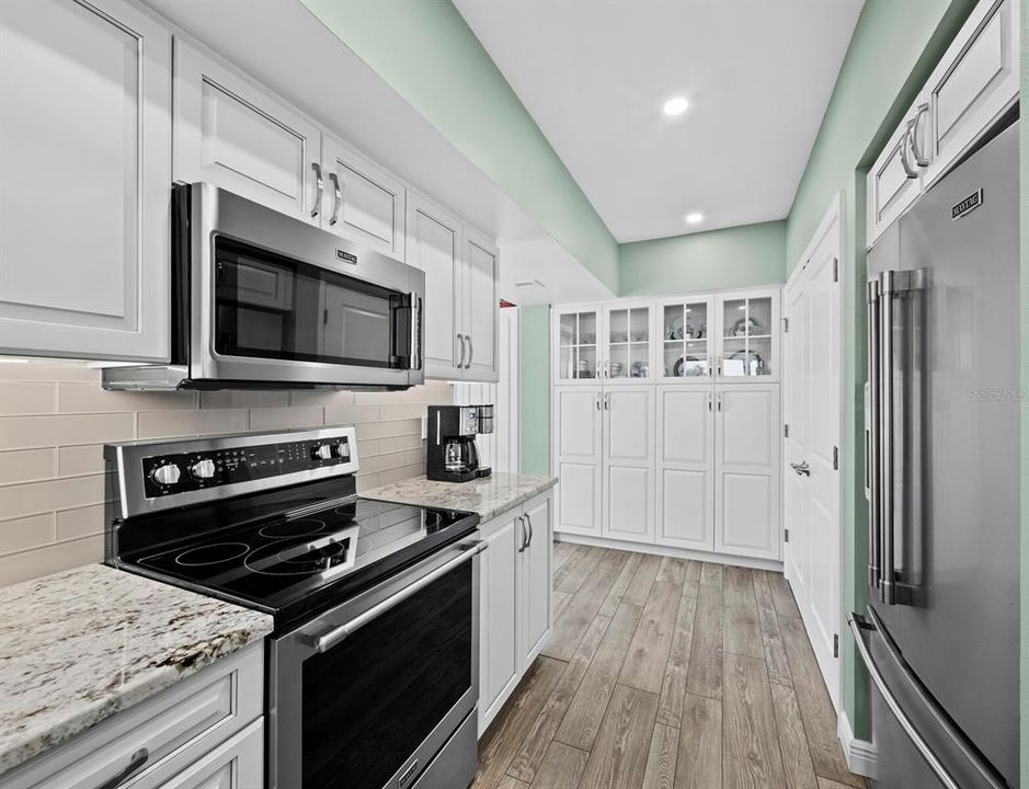 En Venta: $899,000 (2 camas, 2 baños, 1715 Pies cuadrados)