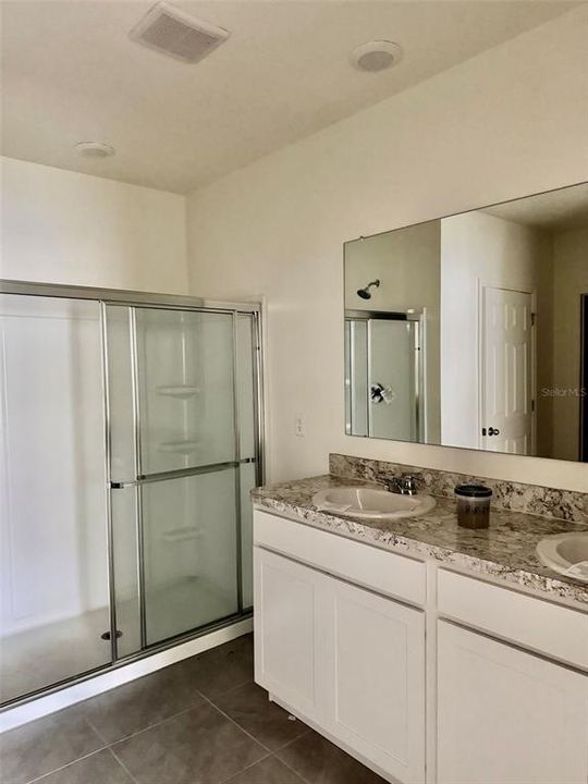En Venta: $329,800 (4 camas, 2 baños, 1830 Pies cuadrados)