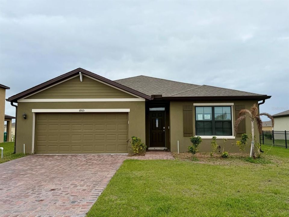 En Venta: $329,800 (4 camas, 2 baños, 1830 Pies cuadrados)