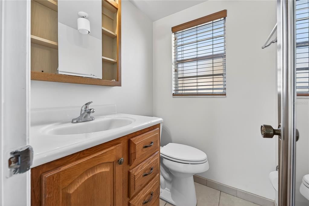 Active With Contract: $239,000 (3 beds, 1 baths, 1195 Square Feet)