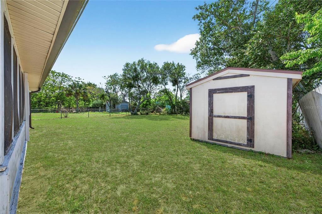 Active With Contract: $239,000 (3 beds, 1 baths, 1195 Square Feet)