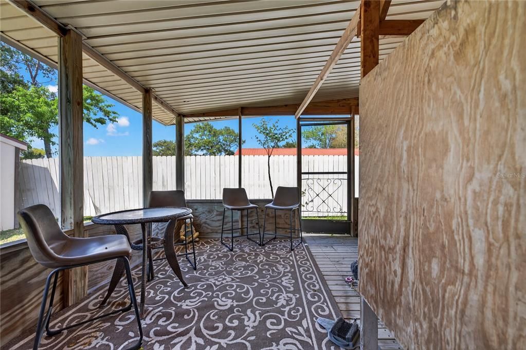Active With Contract: $239,000 (3 beds, 1 baths, 1195 Square Feet)