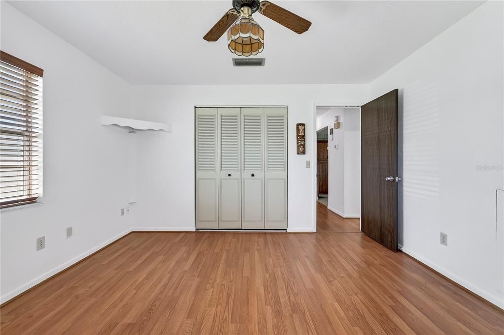 Active With Contract: $239,000 (3 beds, 1 baths, 1195 Square Feet)