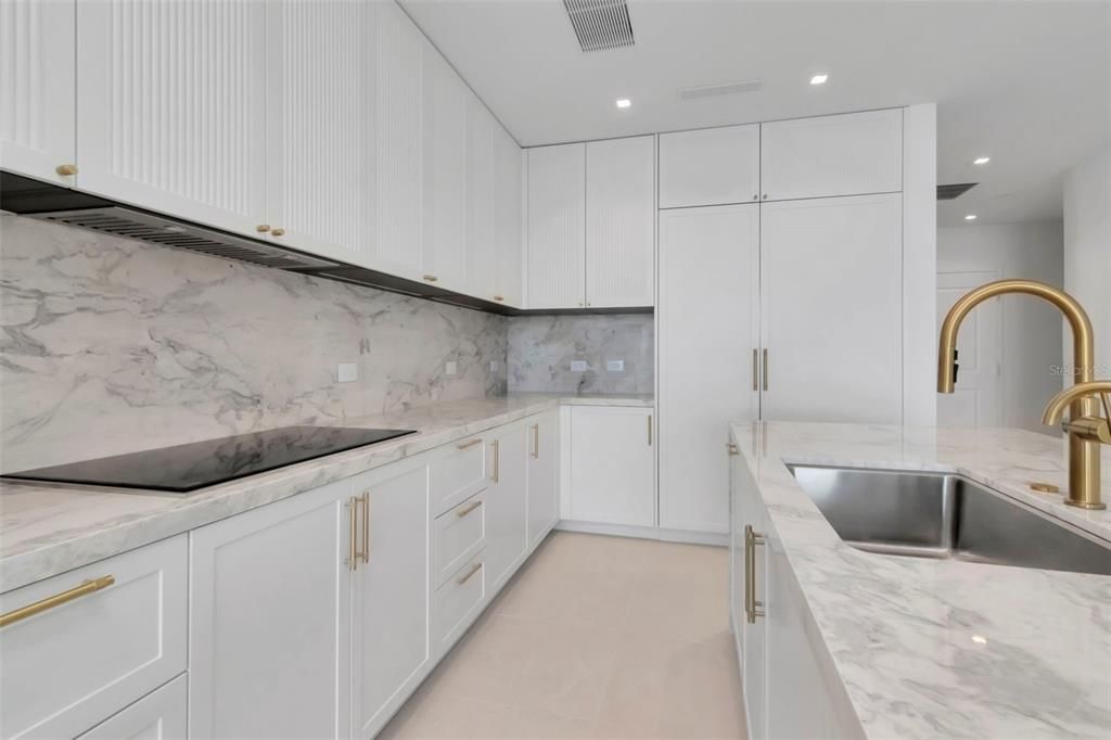 For Sale: $2,599,000 (2 beds, 2 baths, 2305 Square Feet)