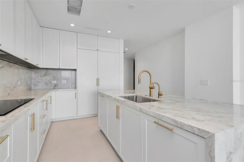 For Sale: $2,599,000 (2 beds, 2 baths, 2305 Square Feet)