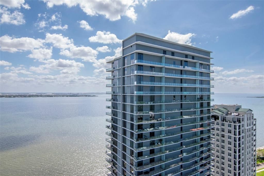 For Sale: $2,599,000 (2 beds, 2 baths, 2305 Square Feet)