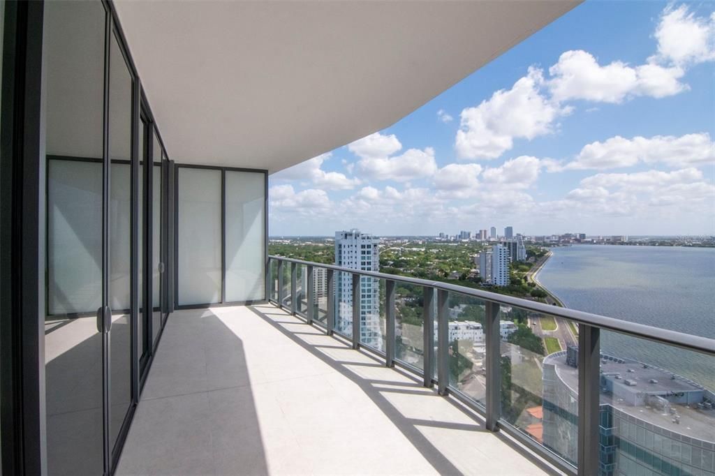 For Sale: $2,599,000 (2 beds, 2 baths, 2305 Square Feet)