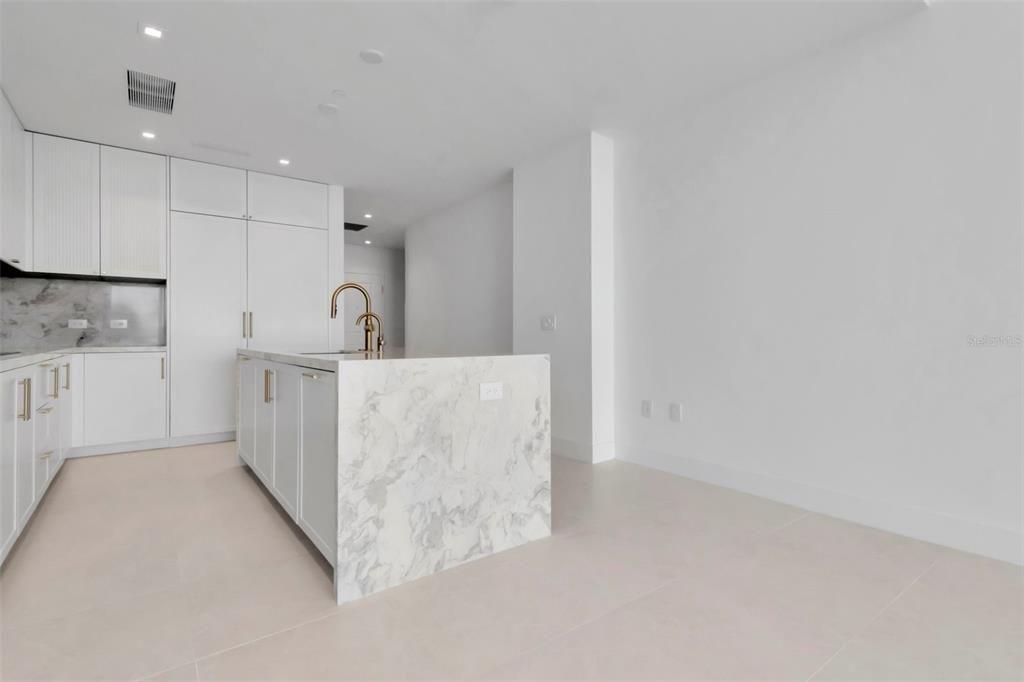 For Sale: $2,599,000 (2 beds, 2 baths, 2305 Square Feet)