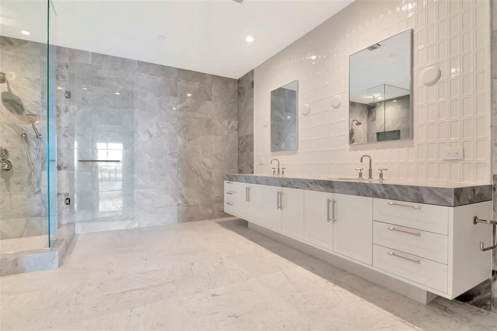 For Sale: $2,599,000 (2 beds, 2 baths, 2305 Square Feet)