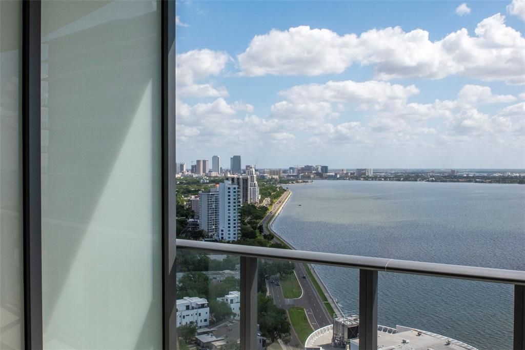 For Sale: $2,599,000 (2 beds, 2 baths, 2305 Square Feet)