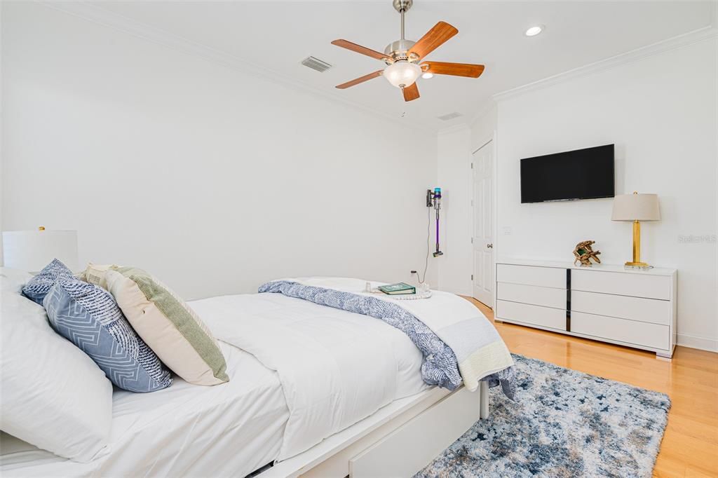 For Sale: $2,174,000 (0.23 acres)