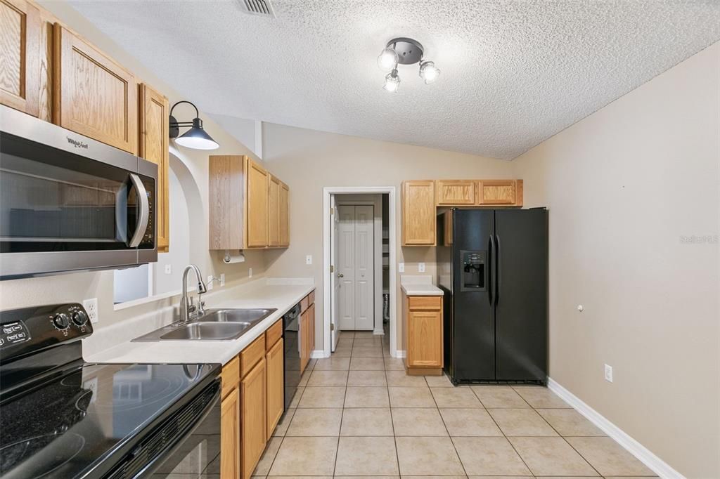 Active With Contract: $329,000 (3 beds, 2 baths, 1312 Square Feet)