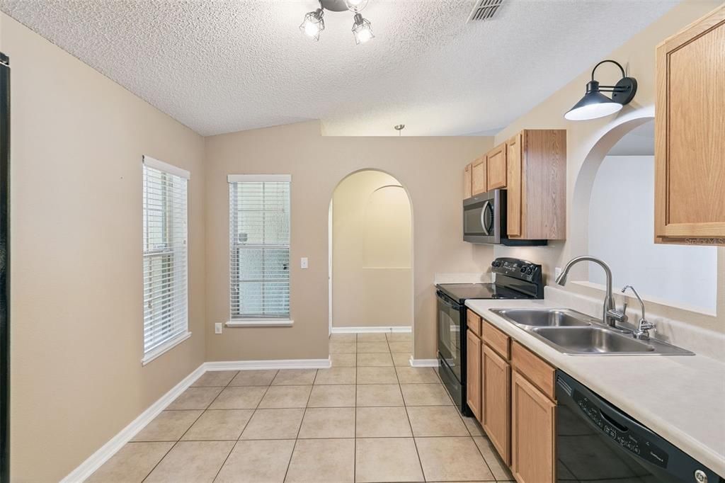 Active With Contract: $329,000 (3 beds, 2 baths, 1312 Square Feet)