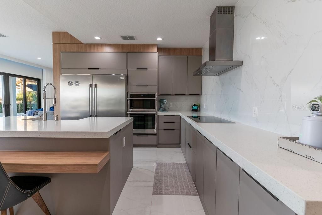 En Venta: $2,350,000 (5 camas, 5 baños, 4072 Pies cuadrados)