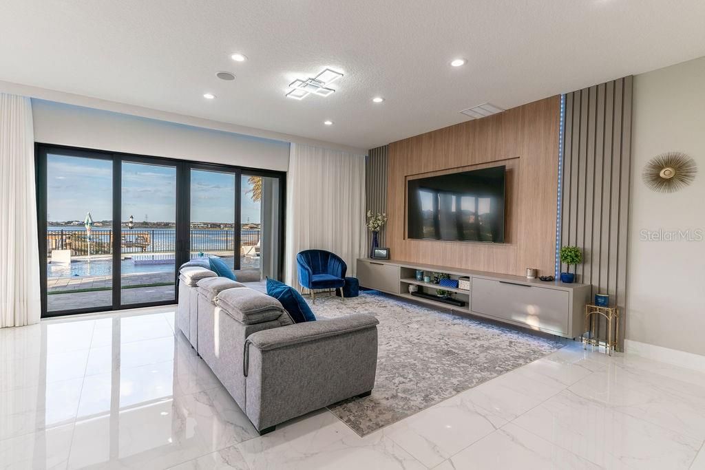 En Venta: $2,350,000 (5 camas, 5 baños, 4072 Pies cuadrados)