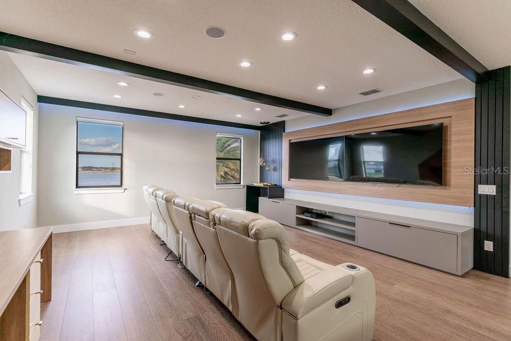 En Venta: $2,350,000 (5 camas, 5 baños, 4072 Pies cuadrados)
