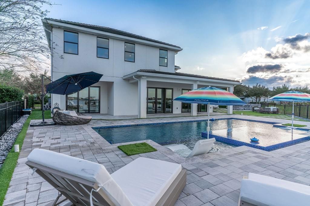 En Venta: $2,350,000 (5 camas, 5 baños, 4072 Pies cuadrados)
