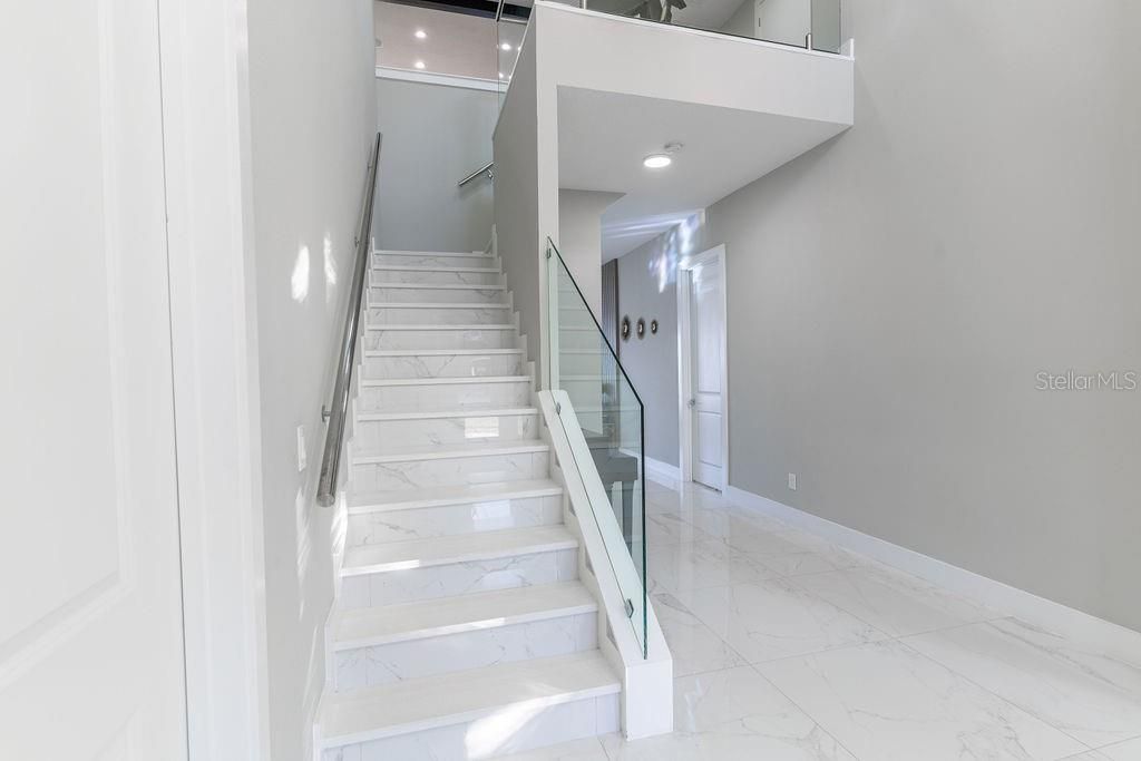 En Venta: $2,350,000 (5 camas, 5 baños, 4072 Pies cuadrados)