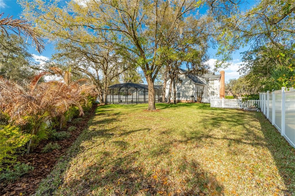 En Venta: $657,000 (5 camas, 2 baños, 3382 Pies cuadrados)
