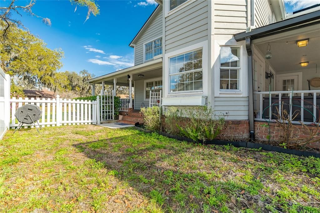 En Venta: $657,000 (5 camas, 2 baños, 3382 Pies cuadrados)