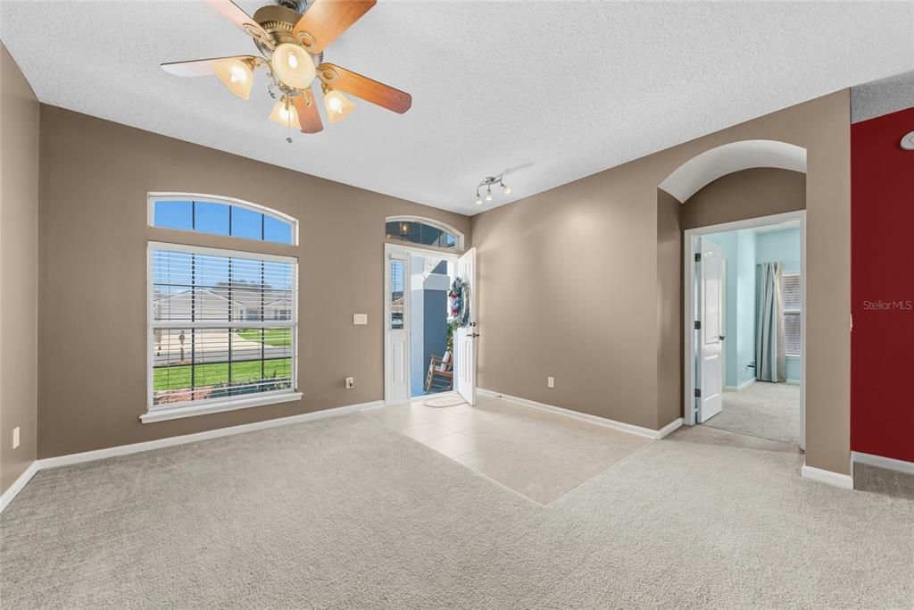 For Sale: $399,900 (4 beds, 3 baths, 2114 Square Feet)