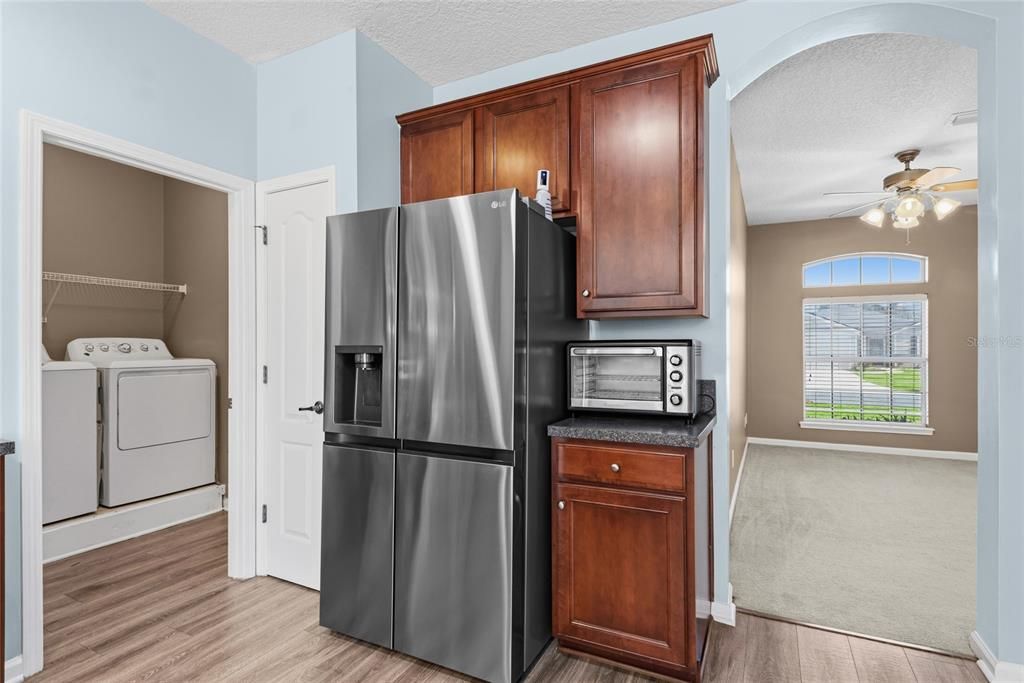 For Sale: $399,900 (4 beds, 3 baths, 2114 Square Feet)