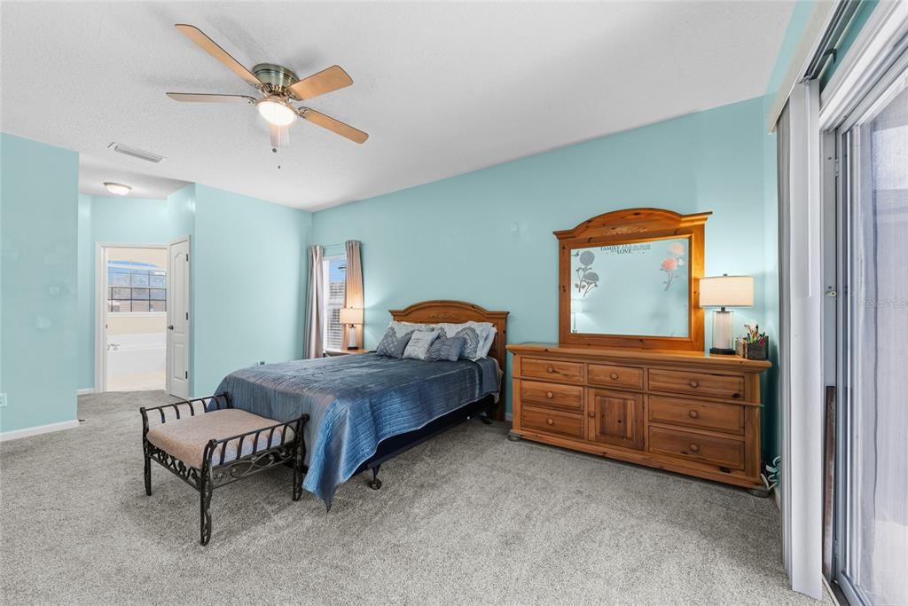 For Sale: $399,900 (4 beds, 3 baths, 2114 Square Feet)