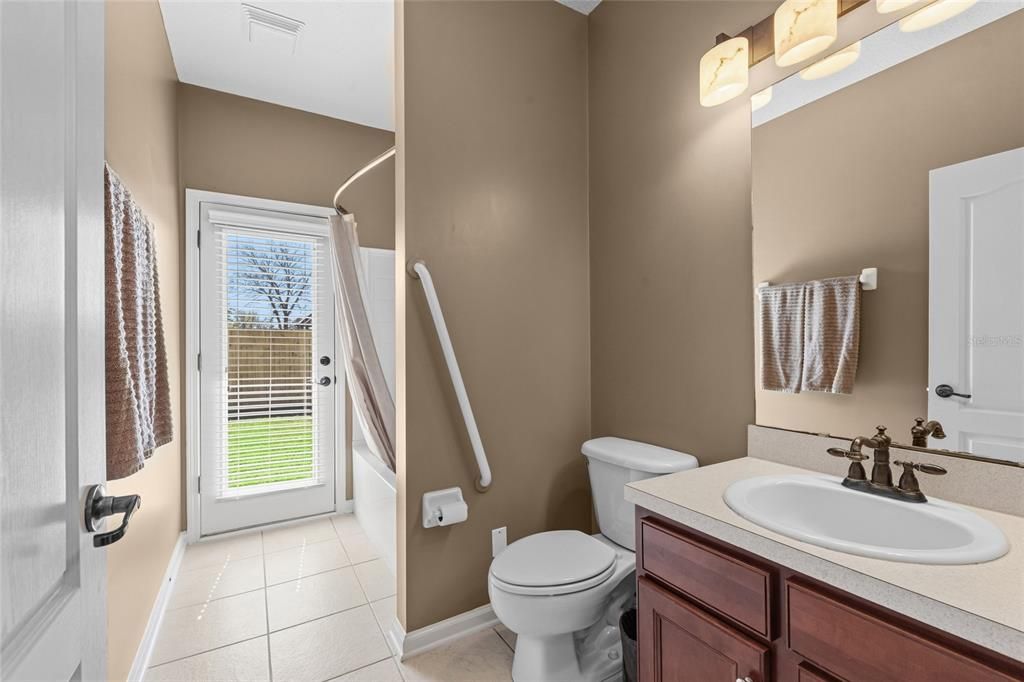 For Sale: $399,900 (4 beds, 3 baths, 2114 Square Feet)