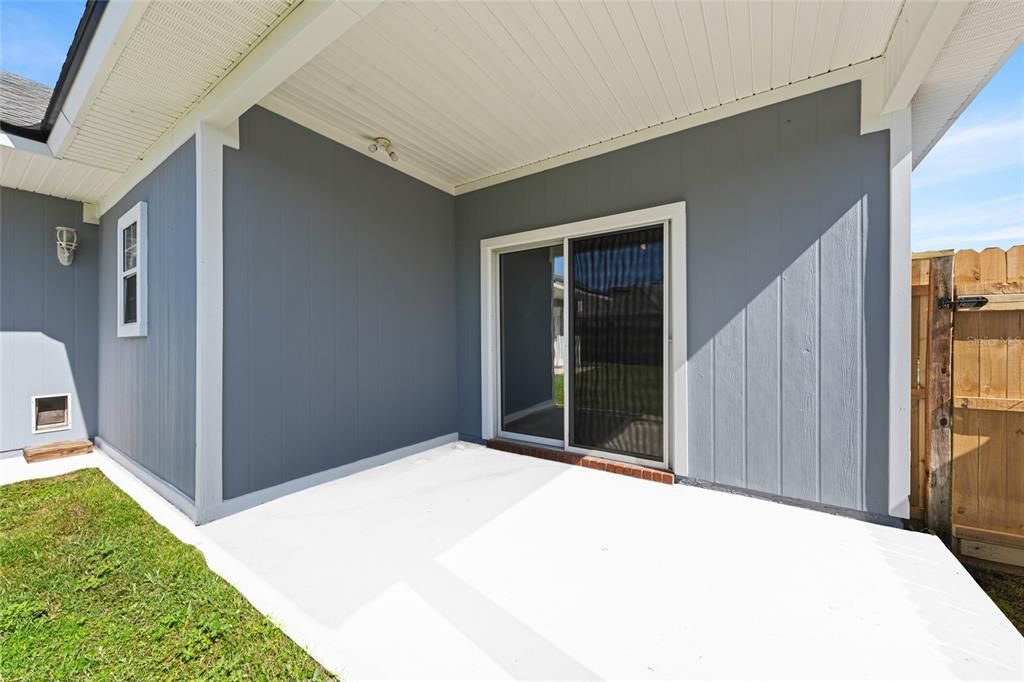 For Sale: $399,900 (4 beds, 3 baths, 2114 Square Feet)