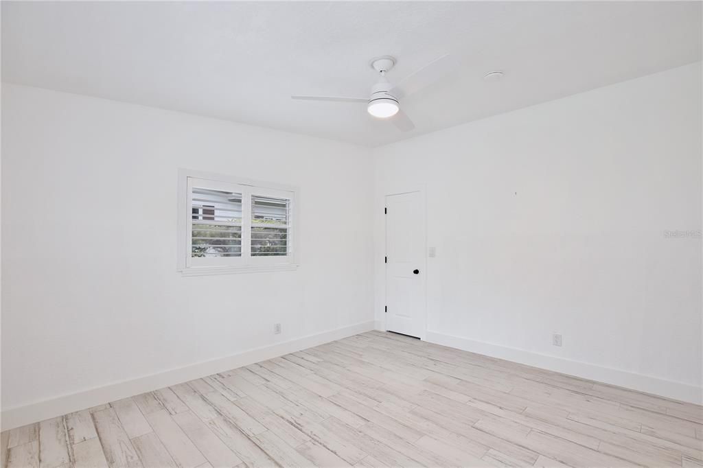 Active With Contract: $479,900 (4 beds, 2 baths, 1960 Square Feet)
