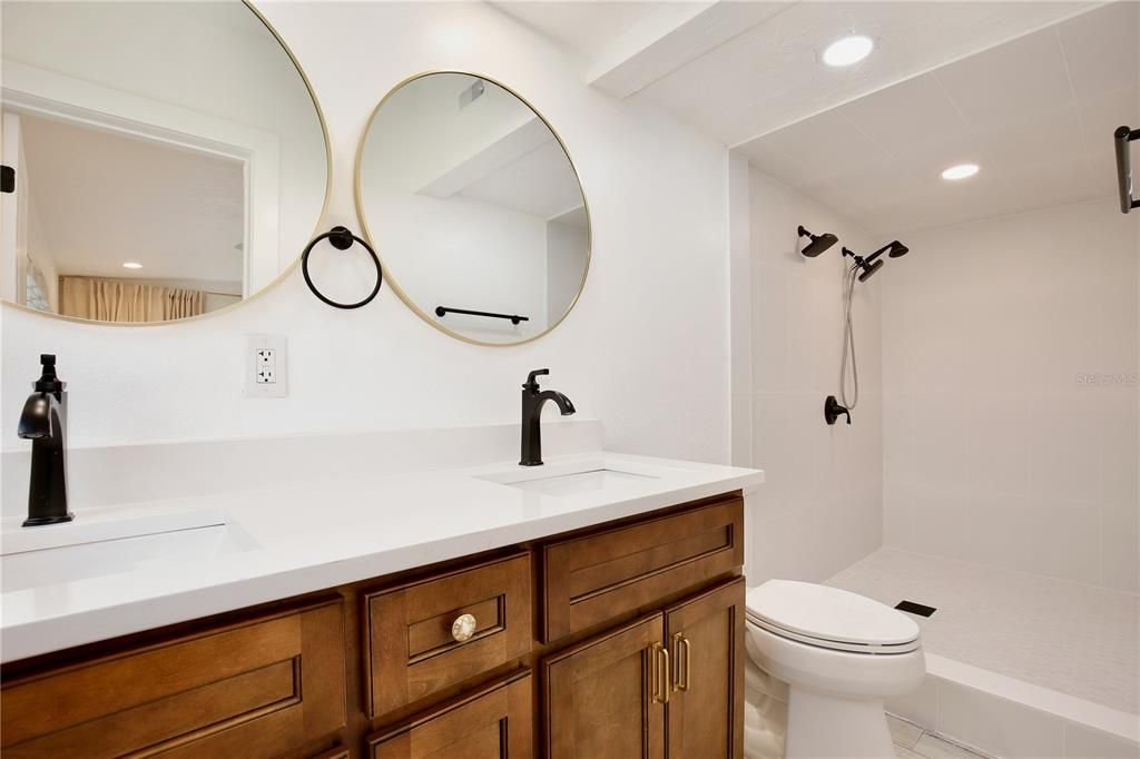 Active With Contract: $479,900 (4 beds, 2 baths, 1960 Square Feet)