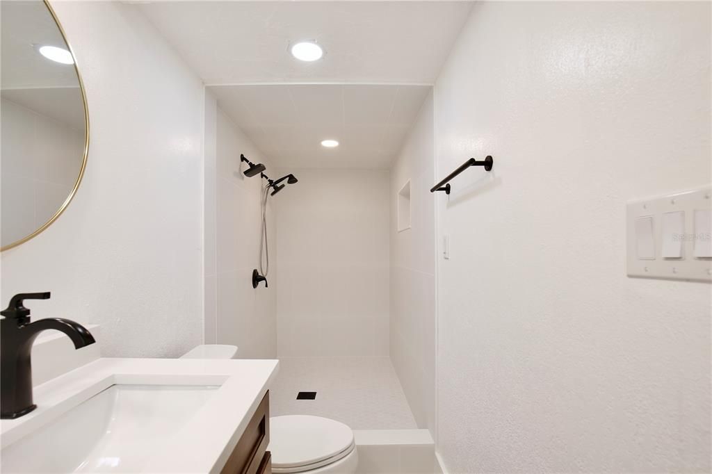 Active With Contract: $479,900 (4 beds, 2 baths, 1960 Square Feet)