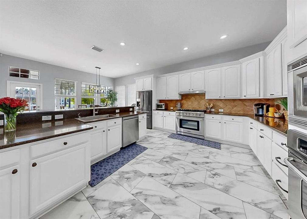 For Sale: $1,099,000 (4 beds, 3 baths, 2868 Square Feet)