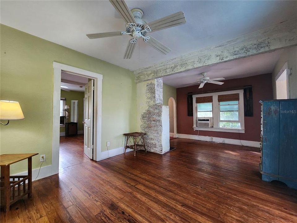For Sale: $435,000 (4 beds, 0 baths, 2214 Square Feet)