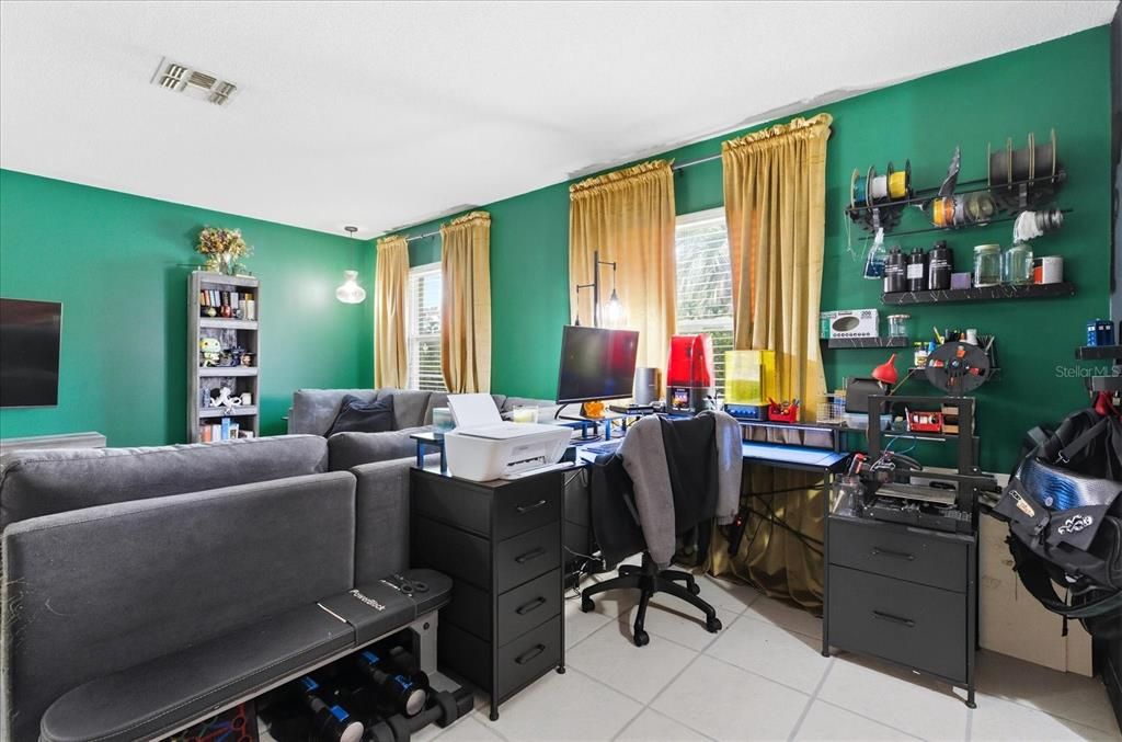 На продажу: $389,900 (3 спален, 2 ванн, 1821 Квадратных фут)