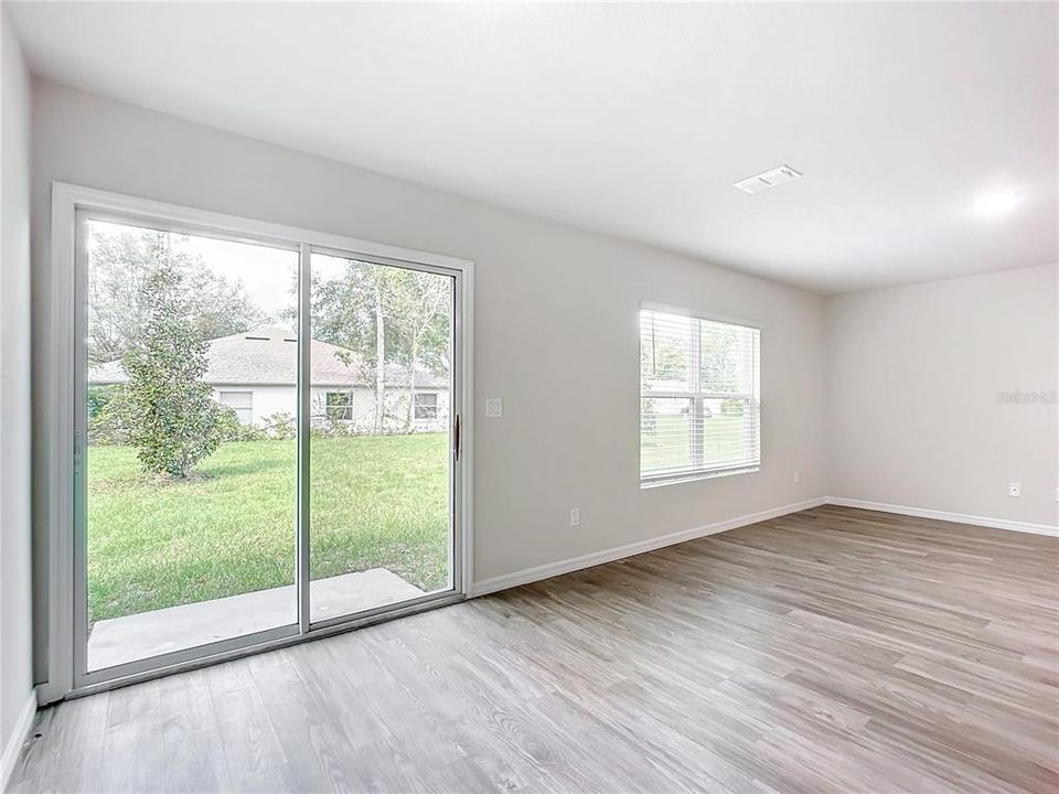 En Venta: $519,900 (6 camas, 0 baños, 2620 Pies cuadrados)