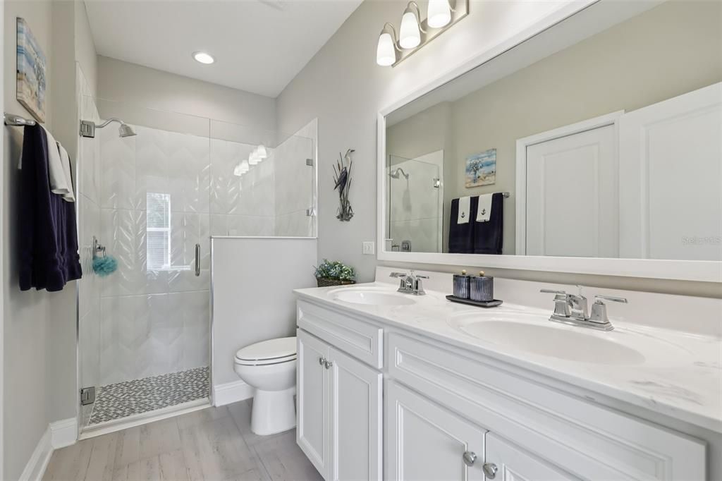 For Sale: $379,000 (3 beds, 2 baths, 1800 Square Feet)