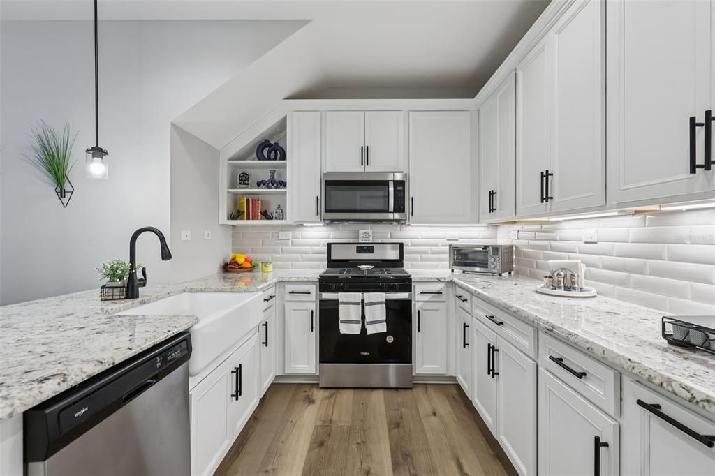 For Sale: $379,000 (3 beds, 2 baths, 1800 Square Feet)