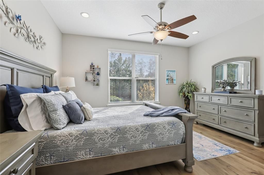 For Sale: $379,000 (3 beds, 2 baths, 1800 Square Feet)