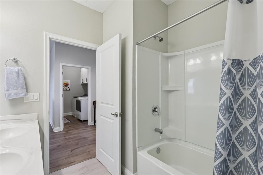 For Sale: $379,000 (3 beds, 2 baths, 1800 Square Feet)