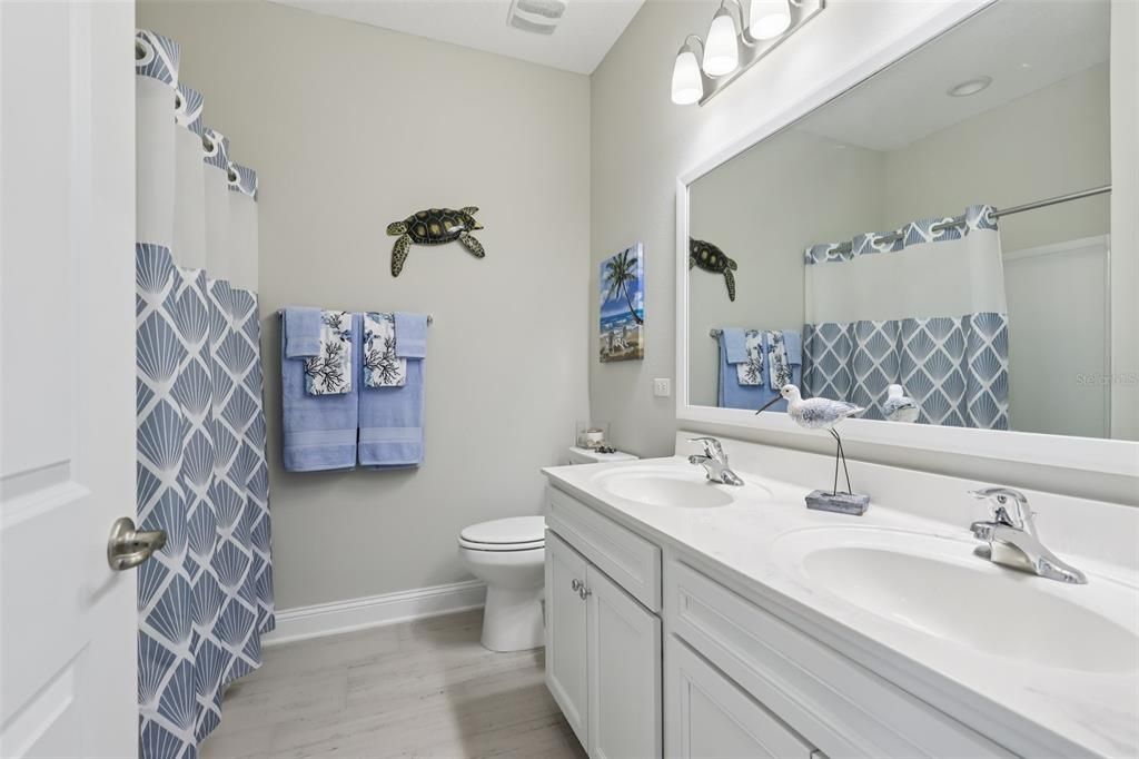 For Sale: $379,000 (3 beds, 2 baths, 1800 Square Feet)