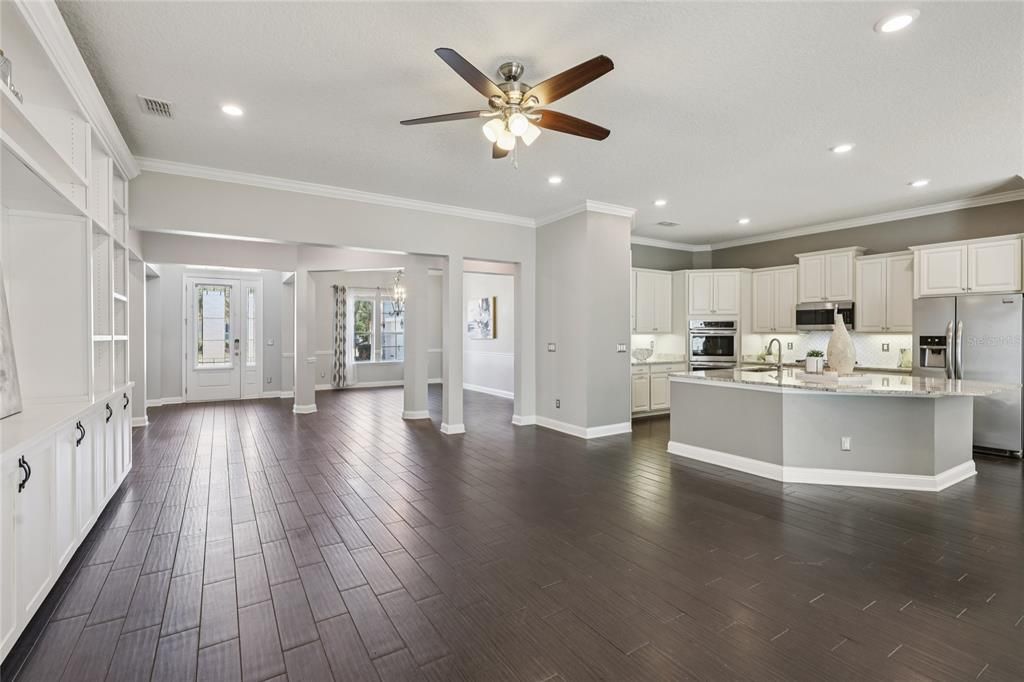For Sale: $714,000 (4 beds, 4 baths, 2912 Square Feet)