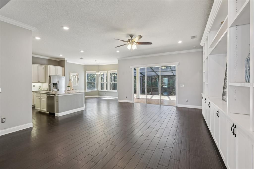 For Sale: $714,000 (4 beds, 4 baths, 2912 Square Feet)