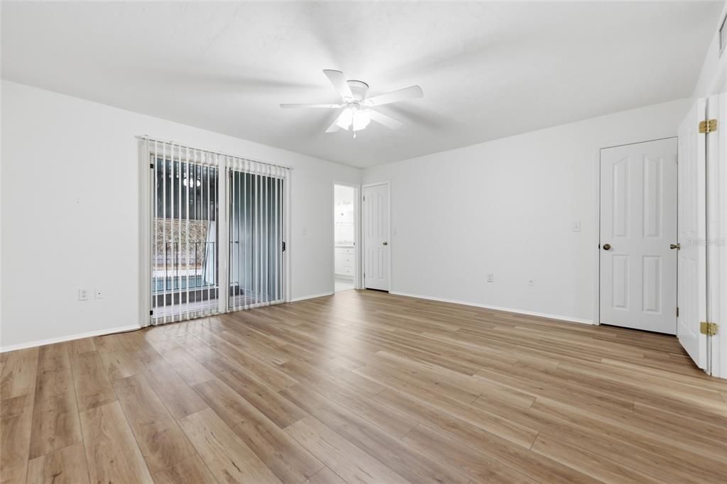 На продажу: $174,900 (4 спален, 2 ванн, 1638 Квадратных фут)