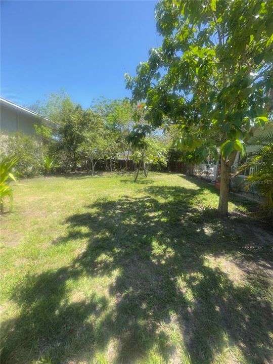 В аренду: $1,950 (2 спален, 2 ванн, 1584 Квадратных фут)